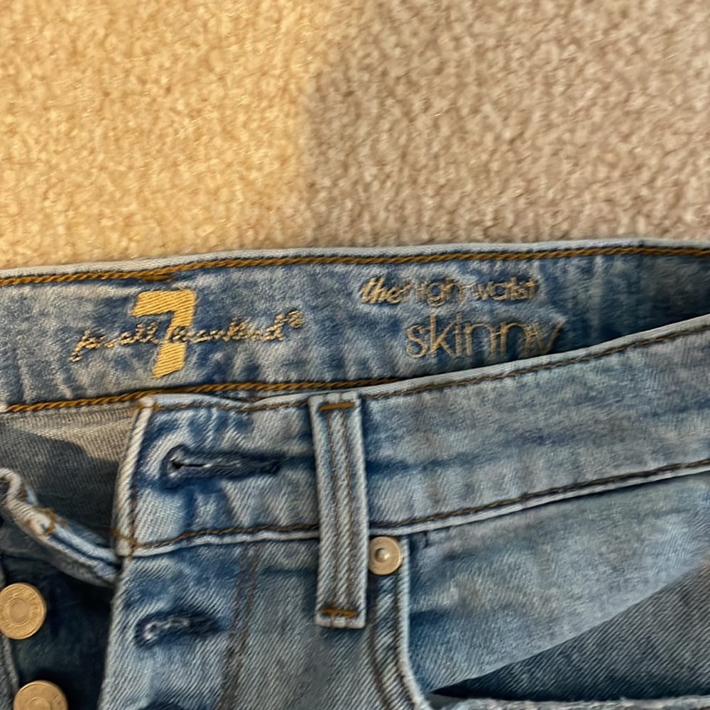 Jeans - Picture 2 of 4